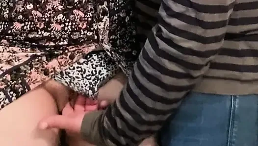 Это был случайный извращеный незнакомец в метро