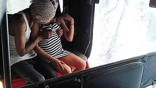 Saison 174. Amisha stiefschwester fickt in e-rickshaw mit freund