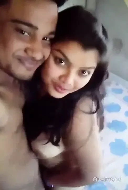 Desi bf ve gf var seksi seks