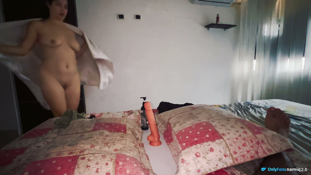 LATINA WITH BIG ASS DOUBLE PENETRATION IN THE ASS, AND HER PUSSY... ENDS UP FULL OF CUM