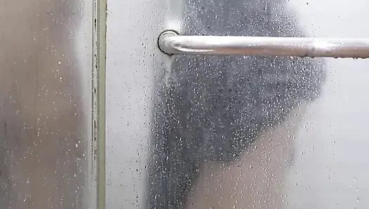 BOKEP INDO SON ENDONEZYALı KıZ EN SEVDIĞI SATEN ELBISESINI GIYEREK DUŞTA SIKIŞIYOR GÖTÜ SÜPER SEKSI VE TOMBUL