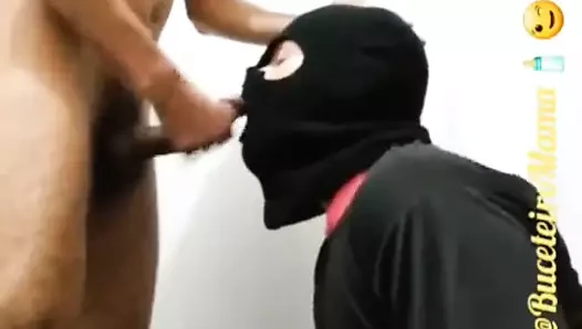 Buceteiro Mamador - Leitada do Amigo Hetero Casado