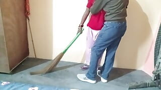 Malik se chudvaya aaj to malkin gyi Hui thi bazar