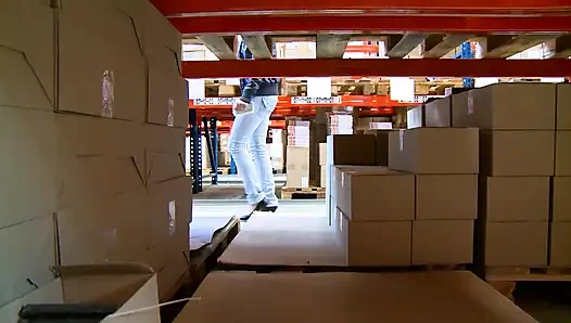 Горячие крошки обожают минет и камшот - DVD