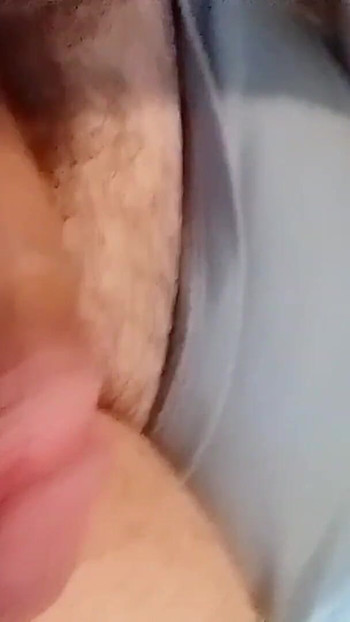 迷人的时刻来自“我不知道操什么...😝"