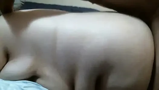 Nazty katt lagi asik fisting lubang pantatnya pakai strap-on dan slurp bagian 2: video fist atm burp & slurp