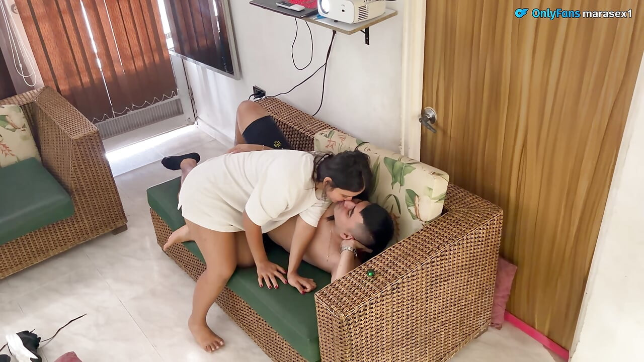 Between laughs and games, I have a hard fuck with my stepsister