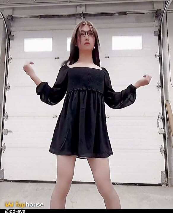 Trying One the Black Dress in the Warehouse~~and Finally Cum...what Color of Nylon Do You Like the Most?