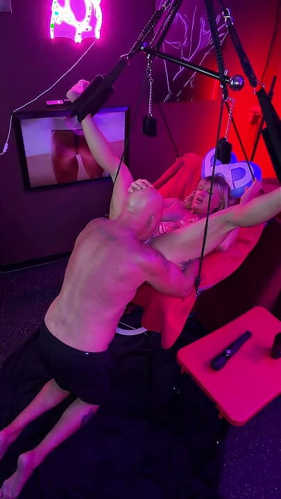 Hot Blonde Gets Licked, Sucked, Fisted, and Fucked by Huge Dildo with Strap on