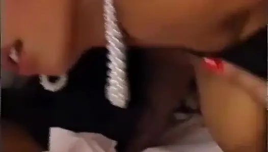 Electric Blue Special - cewek kulit hitam & biru 2