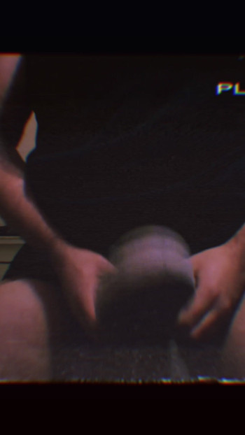 我的好朋友把他的面包车留给我，我撸管并射在他们身上