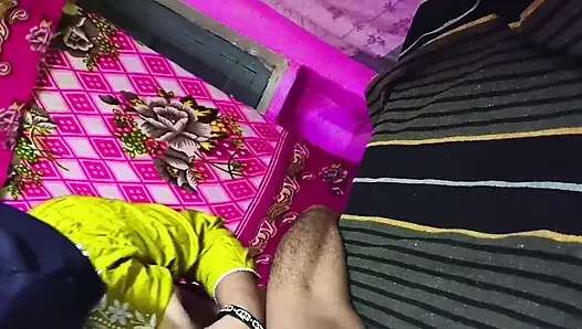 Desi girl tight pussy in autdoor, Desi hot tight pussy hindi Village nude full xxx video big boob and nipples big girl ass