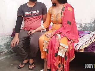 Bhabhi ha sedotto il suo devar per scopare con lei ed essere il suo secondo marito. chiaro audio hindi di Jony Darling