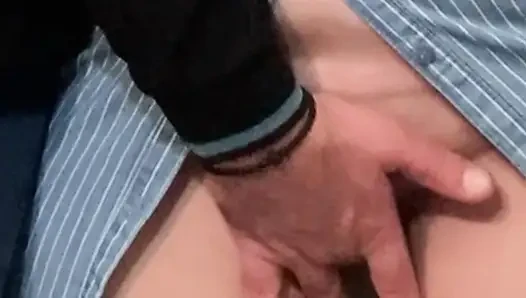 Waring!!! Gimana kalau kamu pergi nggak pakai celana dalam di kereta bawah tanah?