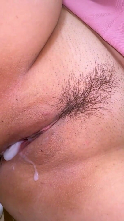 Söt asiatisk tjej älskar att få sperma i sin trånga fitta. | Klippa 2
