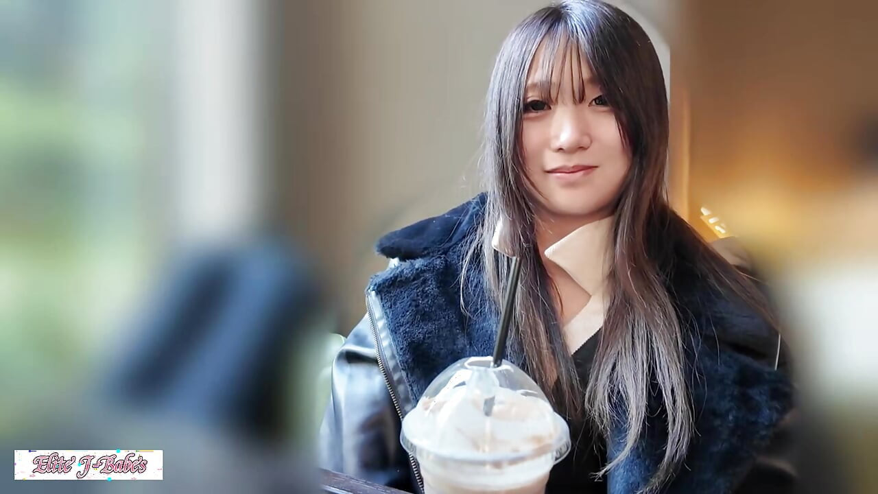 A Shy Rural Woman Chases Dreams in Tokyo as Temptation Gradually Pulls Her Deeper