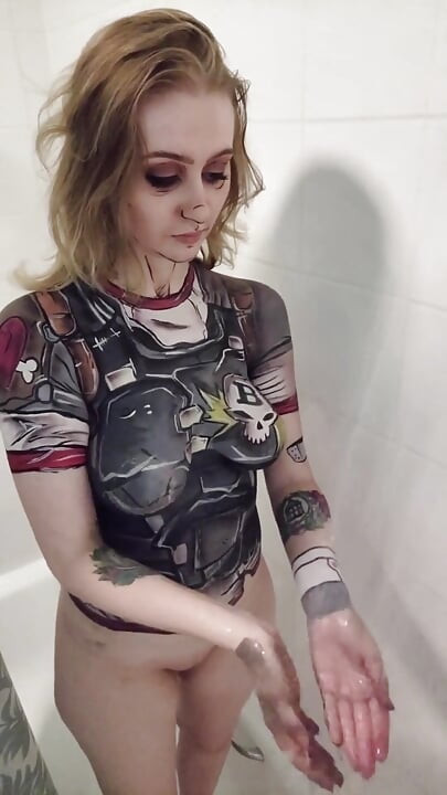 Cosplay Tiny Tina Body Paint Shower Play