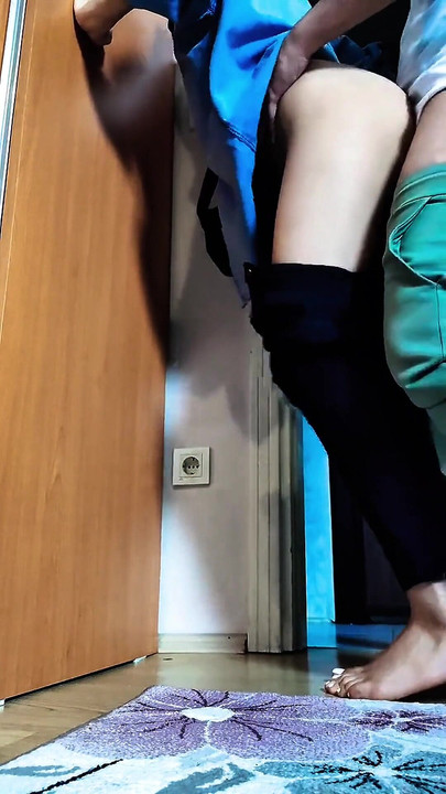 Một người quản lý đụ trợ lý bị che mặt của mình tại nơi làm việc | Clip 2