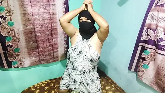 Sexy muslim bich dancing for money and cheap cock