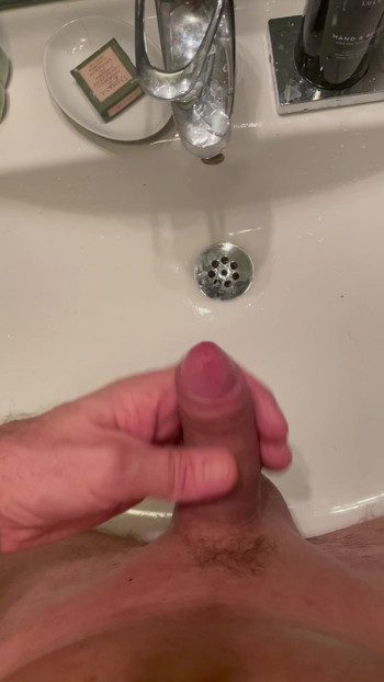 Apartment men mere lnd ke sath nagn