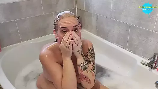 MILF In the bath