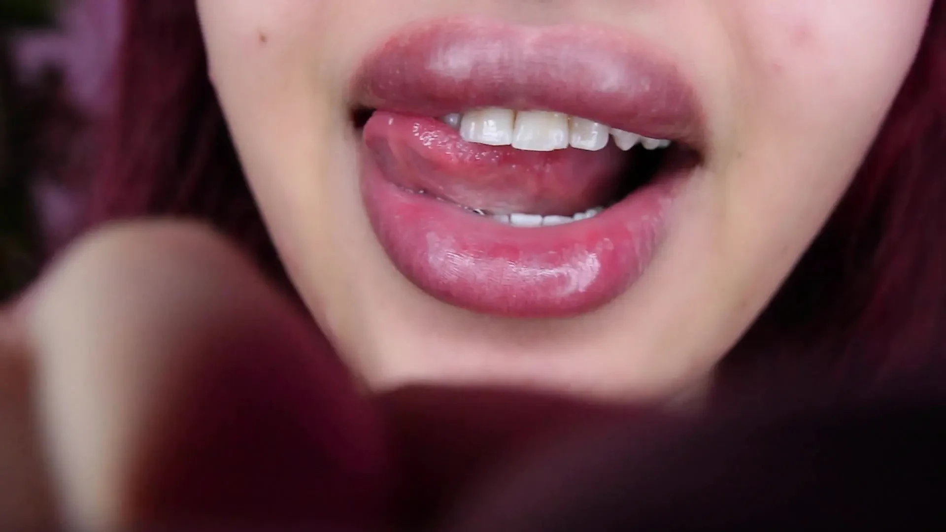 I'M LICKING YOUR DICK !!