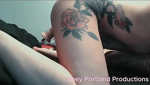 Zoey Portland Pornostar Spielt Mit Muschi 2026