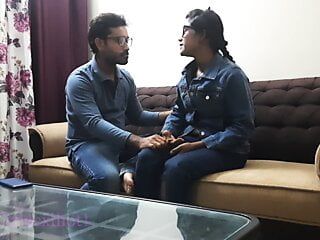 Indisk sexig bengalisk sekreterare knullad av sin chef