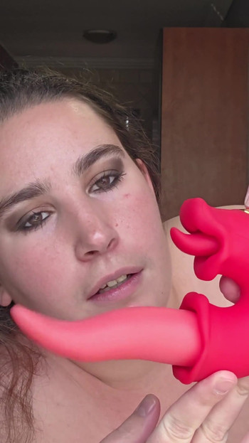 Jaw-dropping moment from "I orgasmed twice with the amazing MOOLIGIRL tongue vibrator ELLIE sent by JOYHUB"