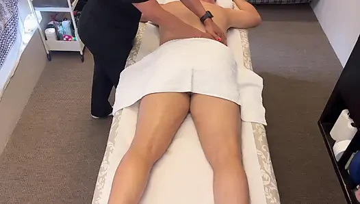 The Happy Ending is a Blowjob !