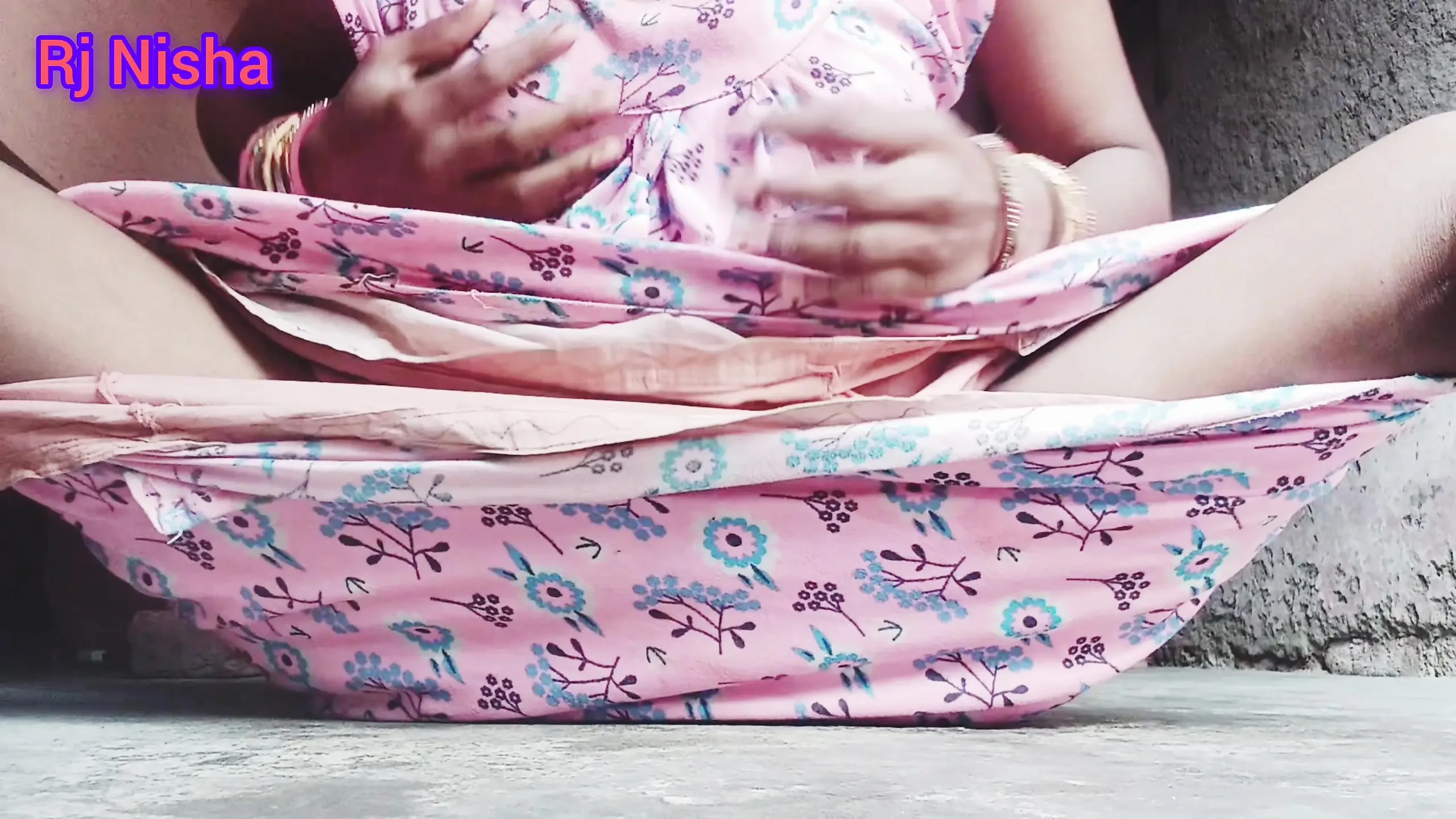 Rj Nisha - handjob,solo