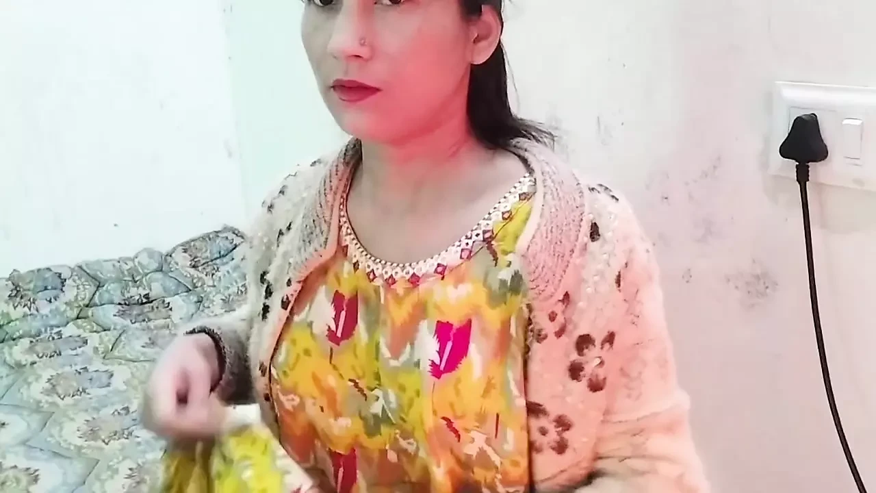 Cute step sister ko nanga kar ke pel diya