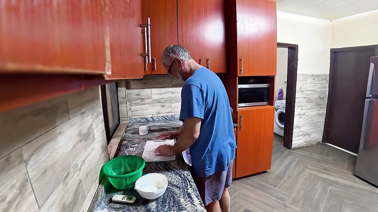 ללוש אותי ככה: האפייה קצת מסיחה את הדעת