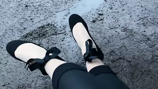 Austrian porn video – Crossdresser posing outdoor in leggings and nylons