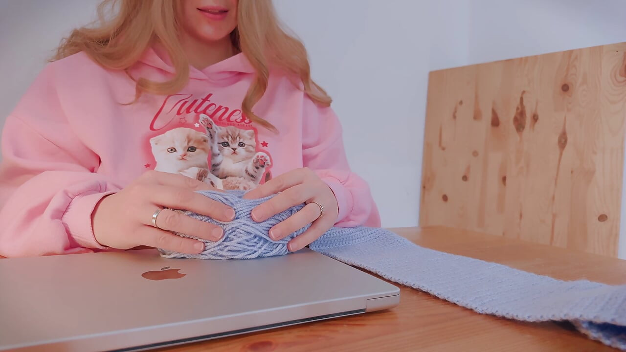 Curvy MILF with a Big Ass Checks How Rubbing Against the Desk Warms up Her Hairy Pussy.