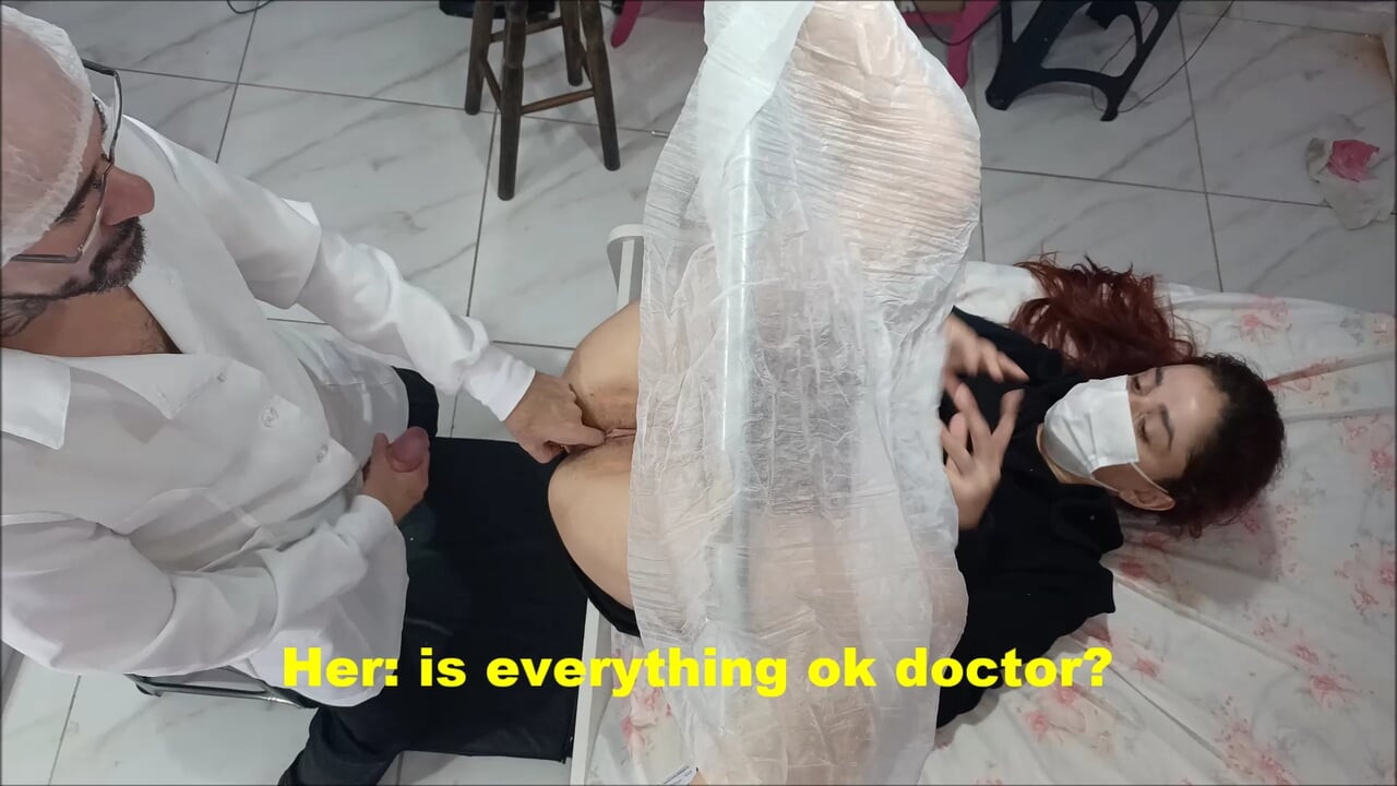 Dokter kandungan sangat bersemangat dan tidak tahan dengan terangsang