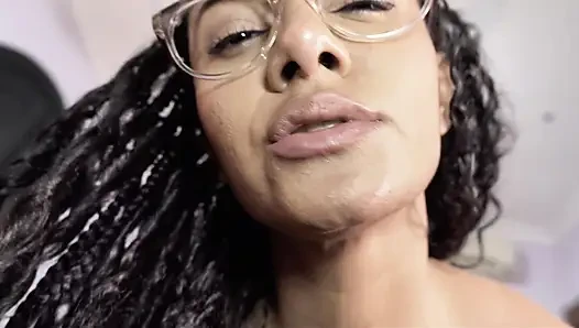 ANAL DENGAN PANTAT BESAR BRASIL BERAMBUT COKELAT