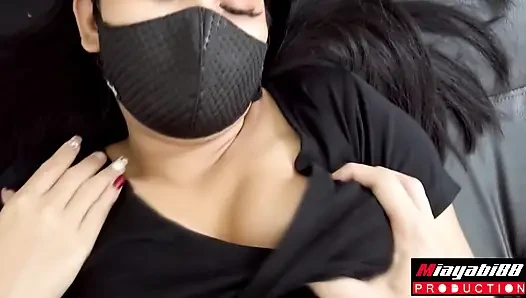 Cewek seksi thailand dengan topeng hitam lagi asik dientot habis-habisan sampai dicrot di dalam