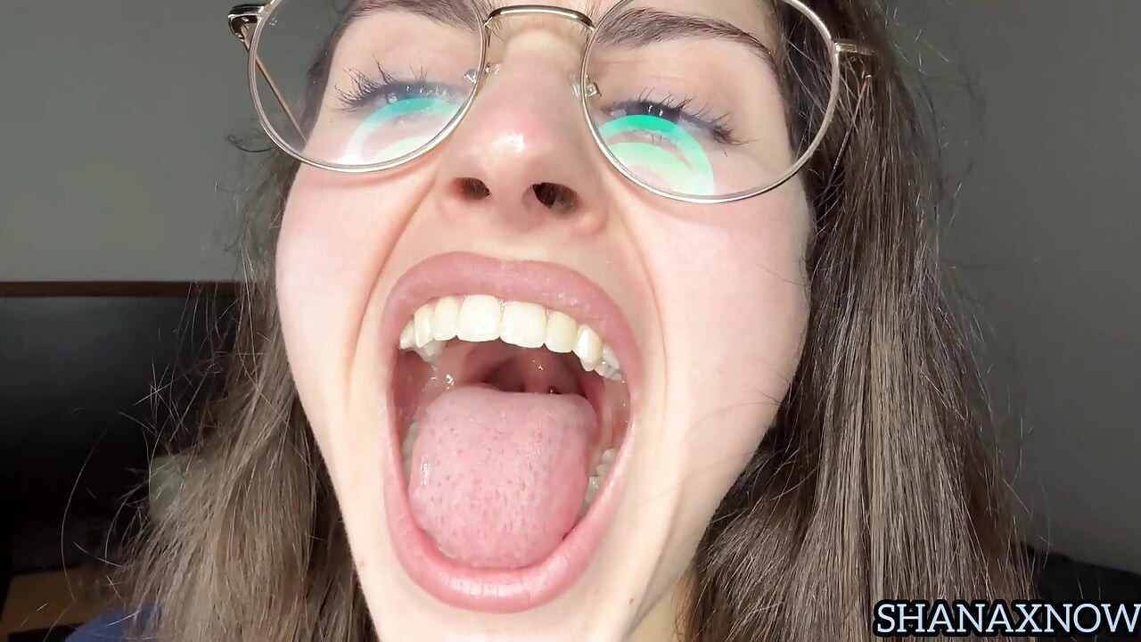 Fetiche falando antes de devorar você fetiche pela boca