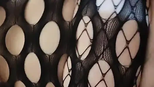 Ngentot pantat bahenol cewek jalang ini