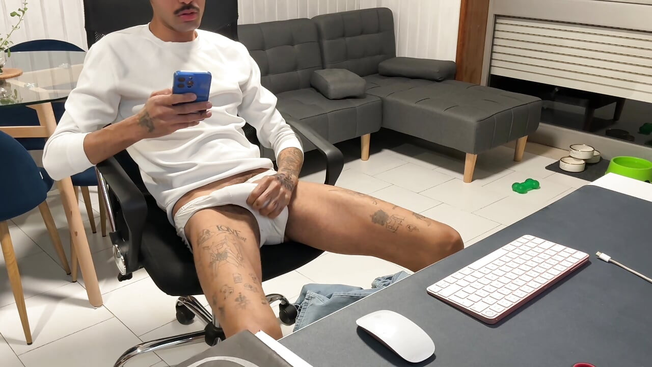 Skinny guy in jeans, pulls his dick out and jerks off on webcam.