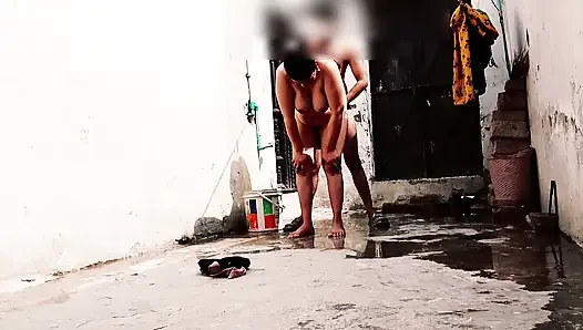 Aaj fuddi marwane ko bahut Dil Kiya Dil thoda sa andar Gaya to Dard