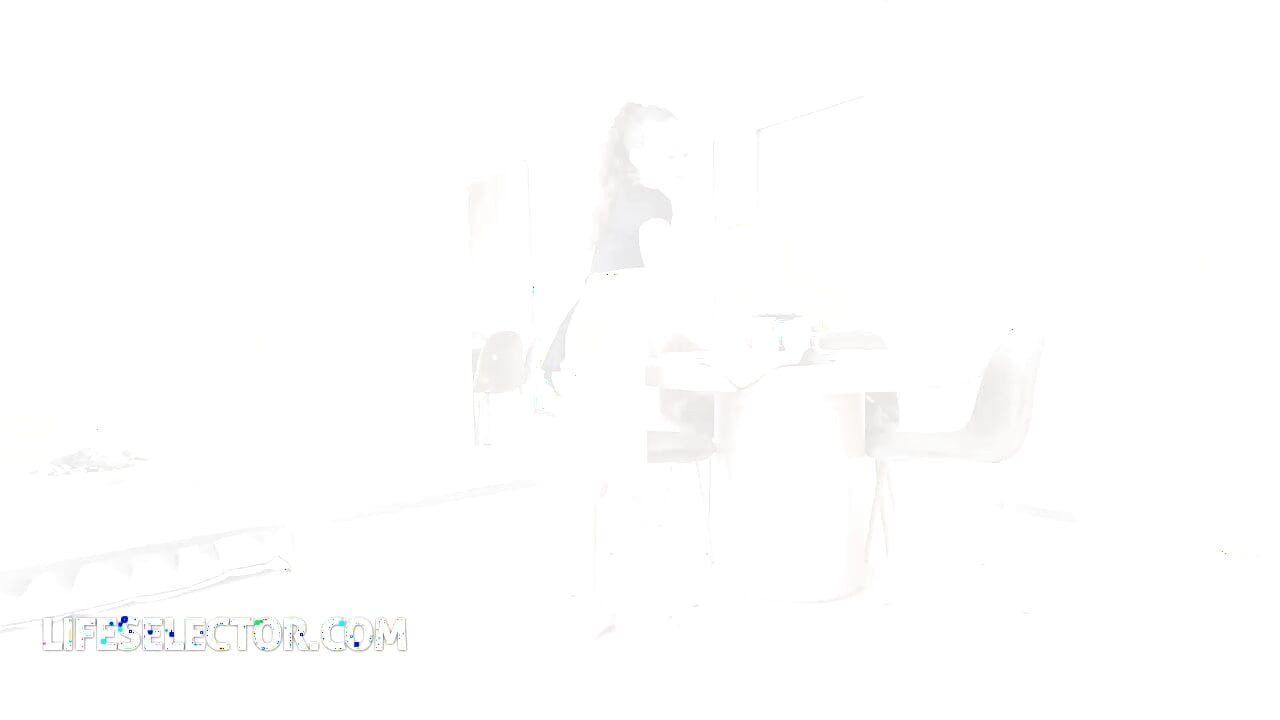 השירות המיוחד של העוזרת עם גיישה קייד