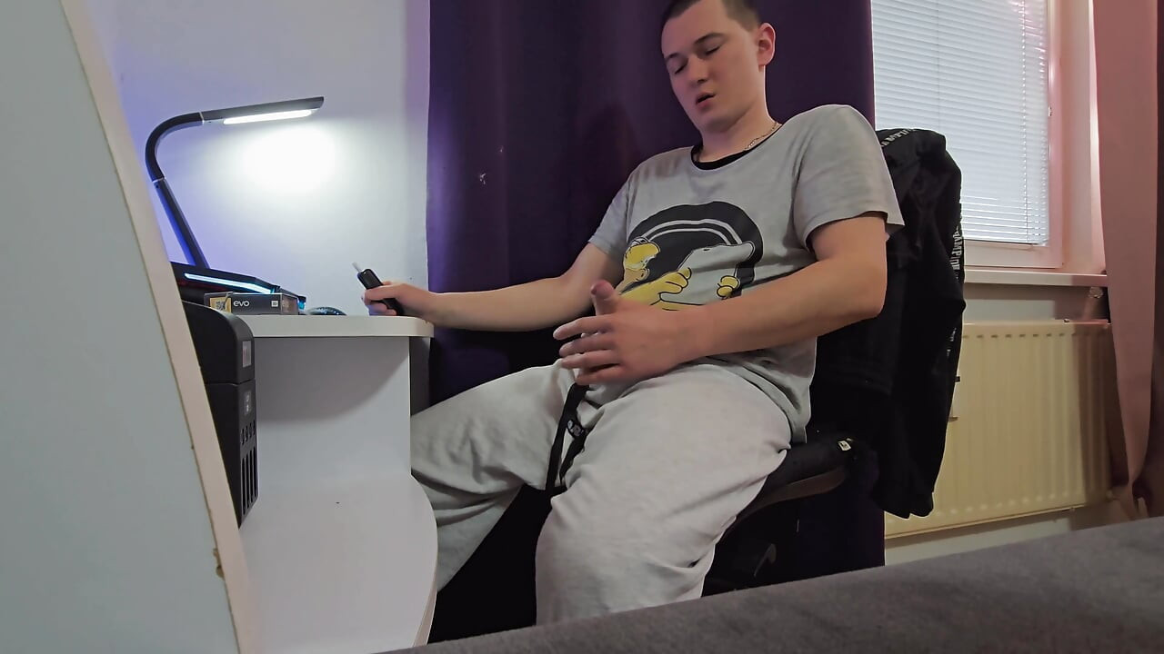 Horny Morning. Reaching Orgasm While Watching Porn