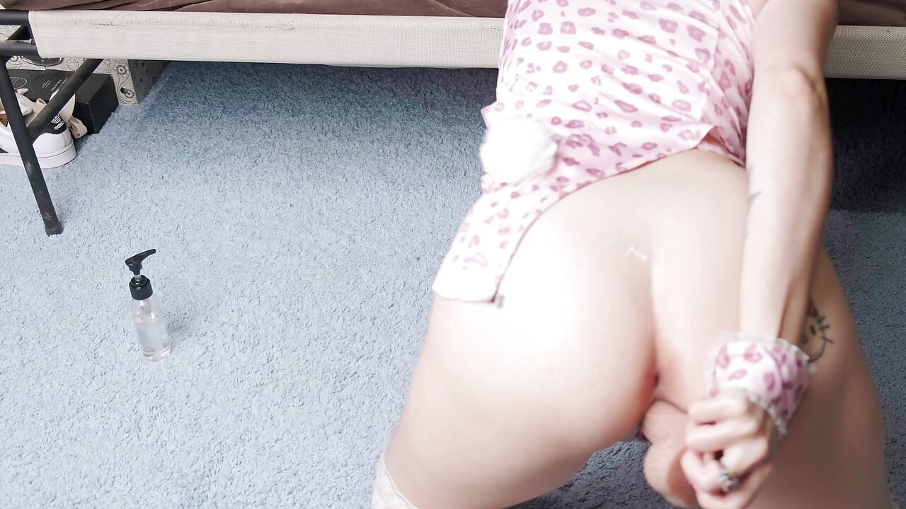 Sexy Bunny Eva Is Fucking with You Right Now