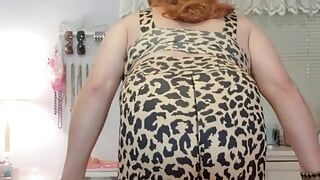 Curvy redhead cougar exercising and shaking her ass for hot young men!