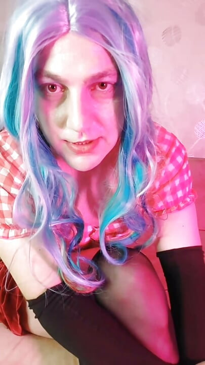Sissy in Pinky Red Outfit