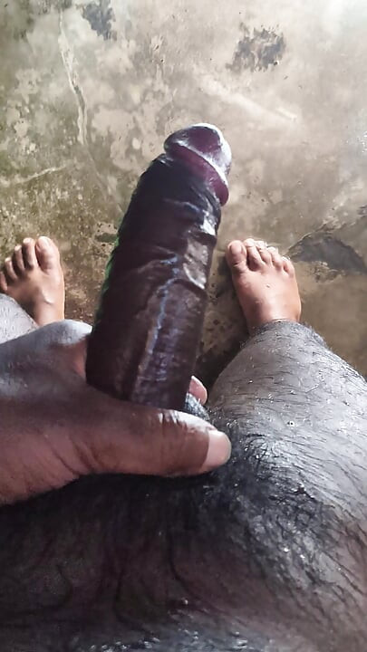Bathroom me mutti mar diya