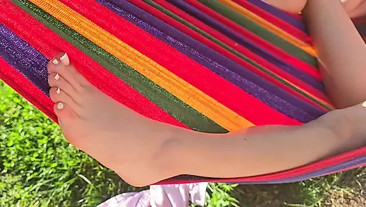 Stiefvater fickt seine stieftochter im freien, während seine frau nicht zu hause ist, anal!!