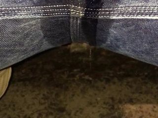 Mijando no meu jeans